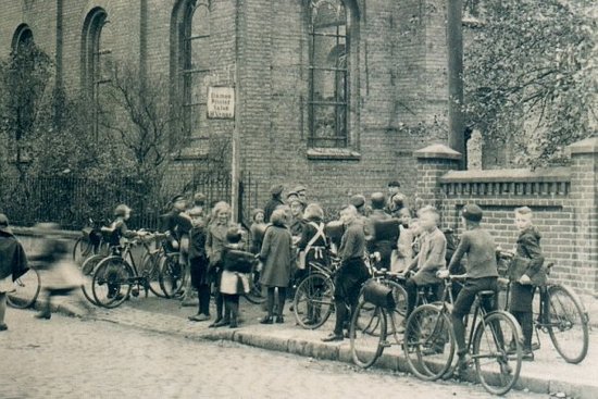 Die ausgebrannte Neuenkirchener Synagoge am 10. November 1938, dem Tag nach der Pogromnacht.